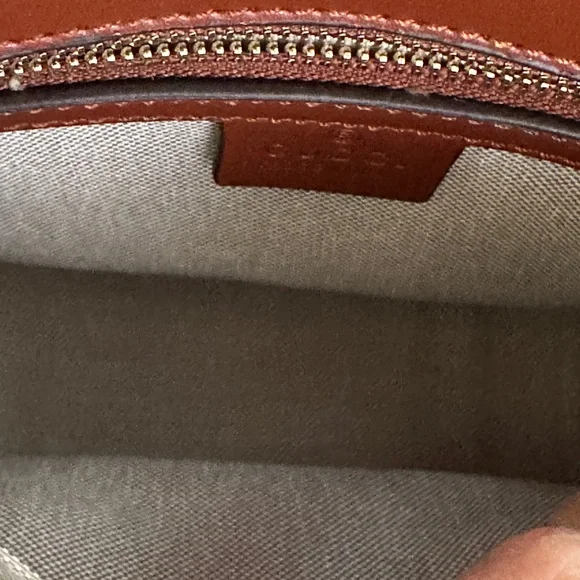 New!!! GG Tan Leather Crossbody Bag - Picture 12 of 17